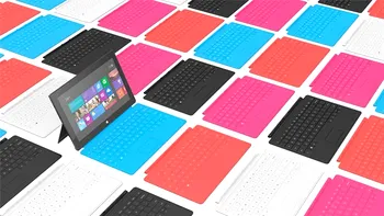 Vânzări Microsoft: Se laudă cu hardware, dar se duce în jos pe software