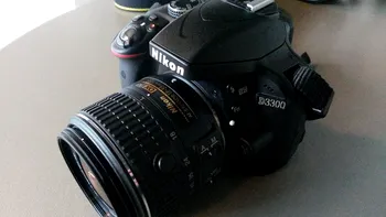 Nikon D3300 a ajuns și în România