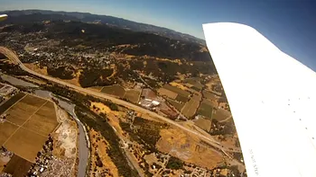 O cameră GoPro supraviețuiește unei căderi din avion, filmând până jos