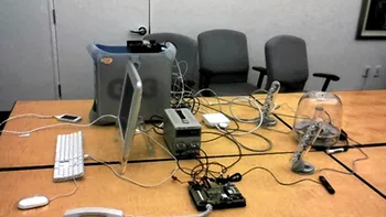 Acesta este prototipul pentru primul iPhone descris de un inginer Apple