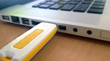 Cum crești performanţa PC-ului cu un stick USB transformat în memorie RAM