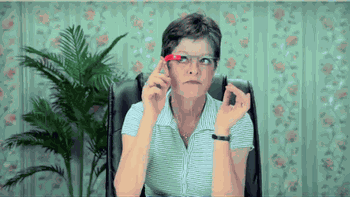 Trist şi amuzant: Cum văd vârstnicii Google Glass?