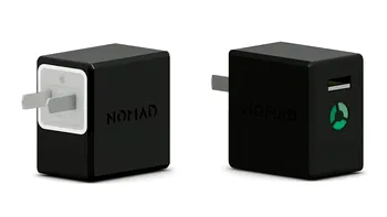 NomadPlus -  un încărcător de iPhone transformat în baterie externă