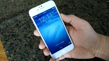 Nebunia iPhone 6: oamenii au crezut că o clonă cu Android este noul telefon Apple [VIDEO]