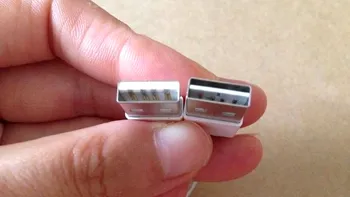 Apple va livra iPhone 6 cu un cablu USB reversibil