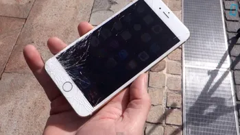 Inevitabil, iPhone 6 şi iPhone 6 Plus au fost date de pământ [VIDEO]
