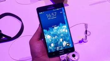 Cu mâinile pe Samsung Galaxy Note Edge [VIDEO Hands-on]