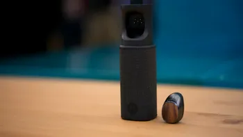 Motorola Moto Hint aduce fantezia din filmul „Her“ în realitate