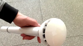 Umbrela cu jet de aer cucerește Kickstarter și „suflă“ ploaia departe de utilizator