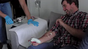 Blood Sport, accesoriul de gaming care-ți suge sângele din vene [VIDEO]