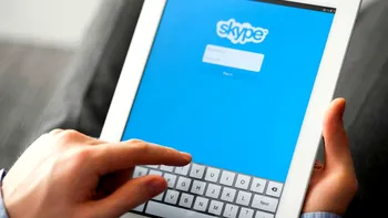 Skype oferă cea mai dorită funcționalitate: vei vorbi direct din browser, fără alte aplicații