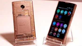 Acest smartphone cu carcasă trasparentă ne aduce aminte că Firefox OS încă există [VIDEO]