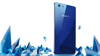 Oppo R1C e telefon chinezesc cu dotări medii, dar protejat cu cristal de safir