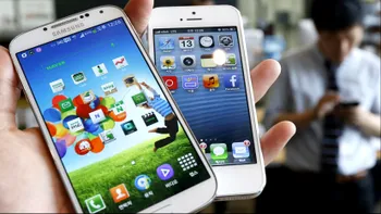 Apple și Samsung se bat pentru supremație: După patru ani, Apple poate ajunge iar pe locul I