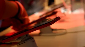 Lenovo Vibe Shot, dovada că un cameraphone nu trebuie să fie cât o cărămidă [HANDS ON]