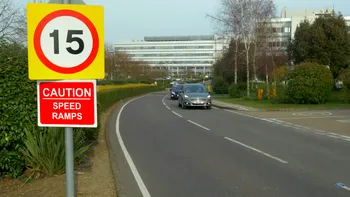 Noul Ford S Max recunoaște automat semnele de circulație și ajustează viteza