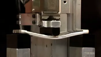 Samsung Galaxy 6 Edge se îndoaie la fel de ușor ca iPhone 6 Plus [VIDEO]