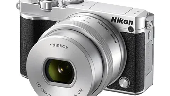Nikon trece la 4K, dar degeaba: Nikon 1 J5 filmează doar cu 15 cadre pe secundă