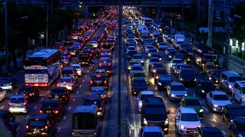 Noul Waze îţi spune cu precizie cât timp pierzi blocat în trafic