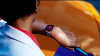 Apple Watch te irită, la propriu, și Apple susține că problema nu e atât de gravă