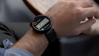 Accesoriul pentru smartwatch-uri care le face și mai inteligente [VIDEO]