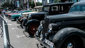 Mașinile americane au făcut scandal la București Mall