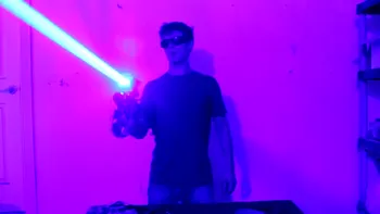 Arma laser inspirată de filmele Star Wars pe care o poți construi în propria casă [VIDEO]