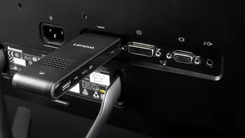 Noul computer cât un stick vine de la Lenovo şi e foarte ieftin