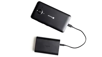 Microsoft a lansat primele sale baterii portabile cu USB. Prin ce se diferenţiază?