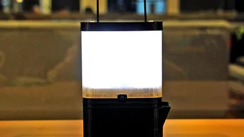 SALt este prima lampă care luminează doar cu apă şi sare