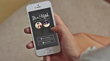 Poate cea mai stupidă scuză: Tinder e de vină că oamenii nu mai merg în cluburi
