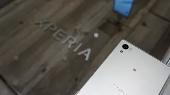 Sony Xperia Z5 nu a ajuns încă ”la tarabe”, dar deja are prețul redus