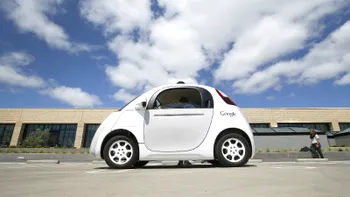 Google ”fură” oameni din industria auto pentru a scoate mașinile fără șofer pe străzi