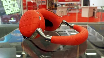 Noile căşti Parrot Zik 3 au scos complet firele din ecuaţie