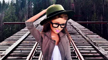 Păpușa Barbie hipsteriță parodiază obsesia oamenilor pentru Instagram