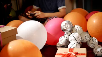 Chinezii au creat robotul uimitor, care poate lua 100 de forme