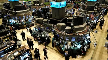 Hackerii ruși au jucat la bursa americană după ce au spart serverele Dow Jones