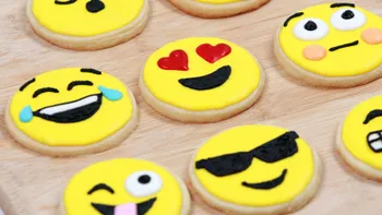 Acum poți folosi emoticoane pentru a căuta videoclipuri de pe YouTube