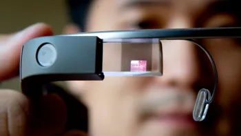 Google lucrează la trei noi versiuni de Glass