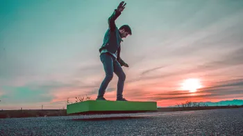 Românii de la ARCA lansează primul lor hoverboard