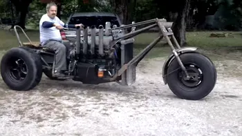 Acest triciclu monstru cu motor V8 parcă este rupt din Mad Max