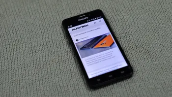 Philips Xenium V526 este o baterie de 5000 mAh cu un telefon modest [REVIEW]