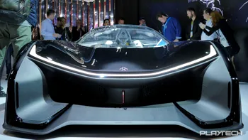 CES 2016: acest Batmobil electric provoacă Tesla să vină cu mașini mai interesante