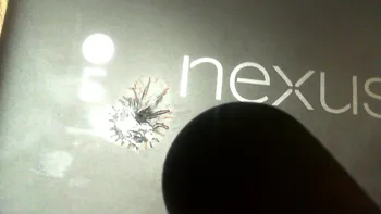 Extrem de fierbinte, un Nexus 5X s-a topit în buzunar