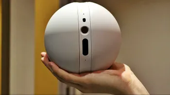 MWC 2016: robotul în formă de minge îți supraveghează casa și pisica