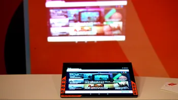 Lenovo Yoga Tab 3 Pro redefinește entertainmentul ”la purtător” [REVIEW]