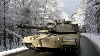 Soldații americani fac drifturi cu tancurile pe gheață