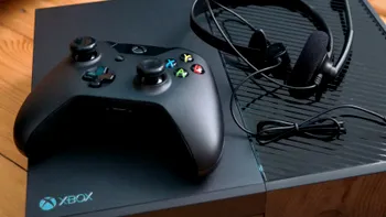 Microsoft permite utilizatorilor de Xbox, PlayStation și PC să se joace împreună