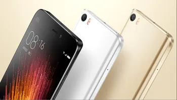 După Apple, și chinezii ar putea reveni la telefoanele cu ecrane mici