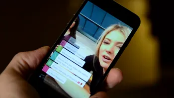 A arătat lumii printr-un live pe internet cum prietena ei era violată